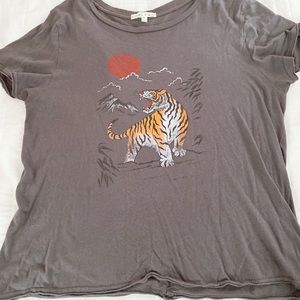 UO Future State Asian Tiger + Sun Tee